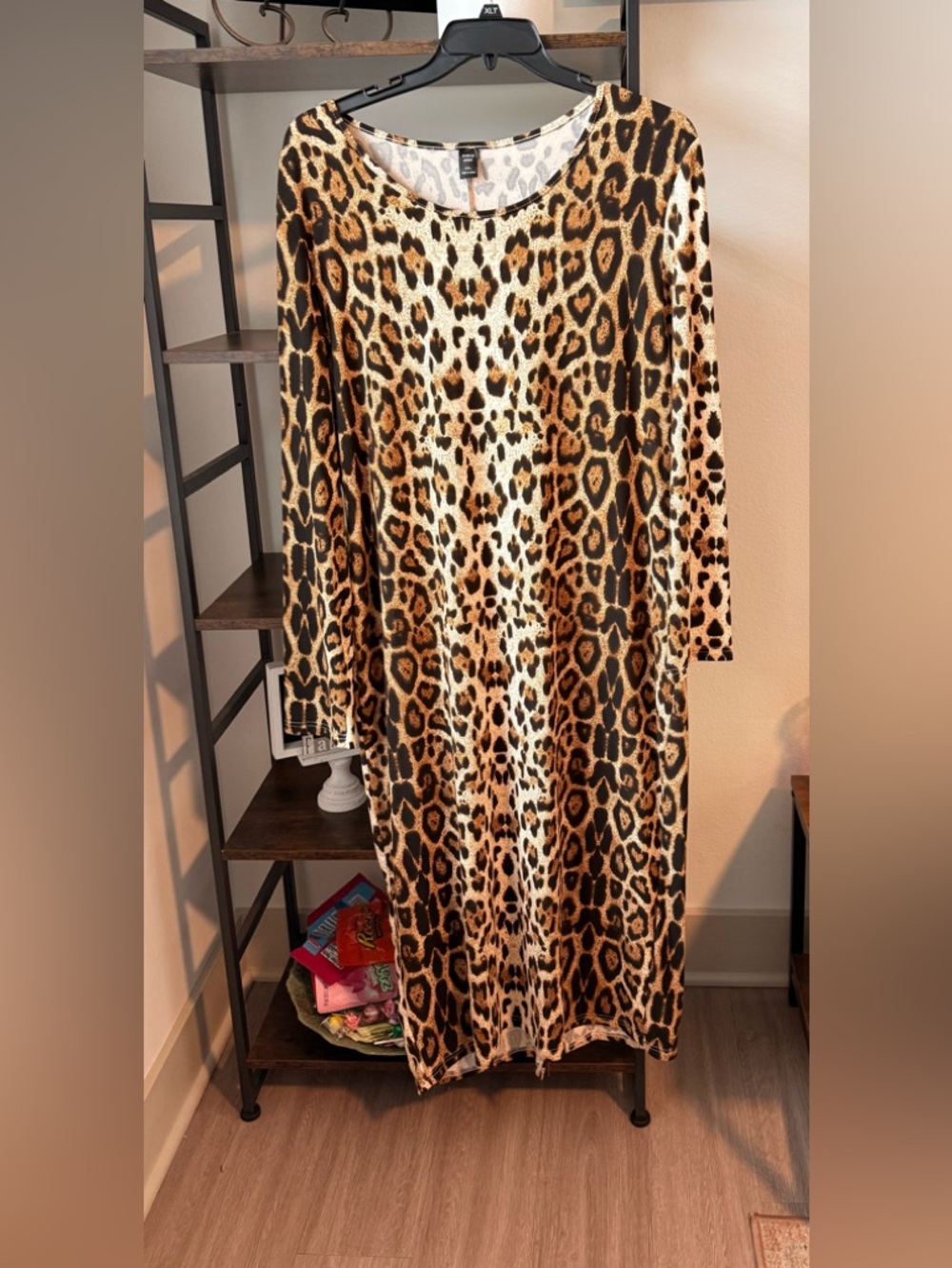 ✨ Gently Used Leopard Print Maxi Dress ✨